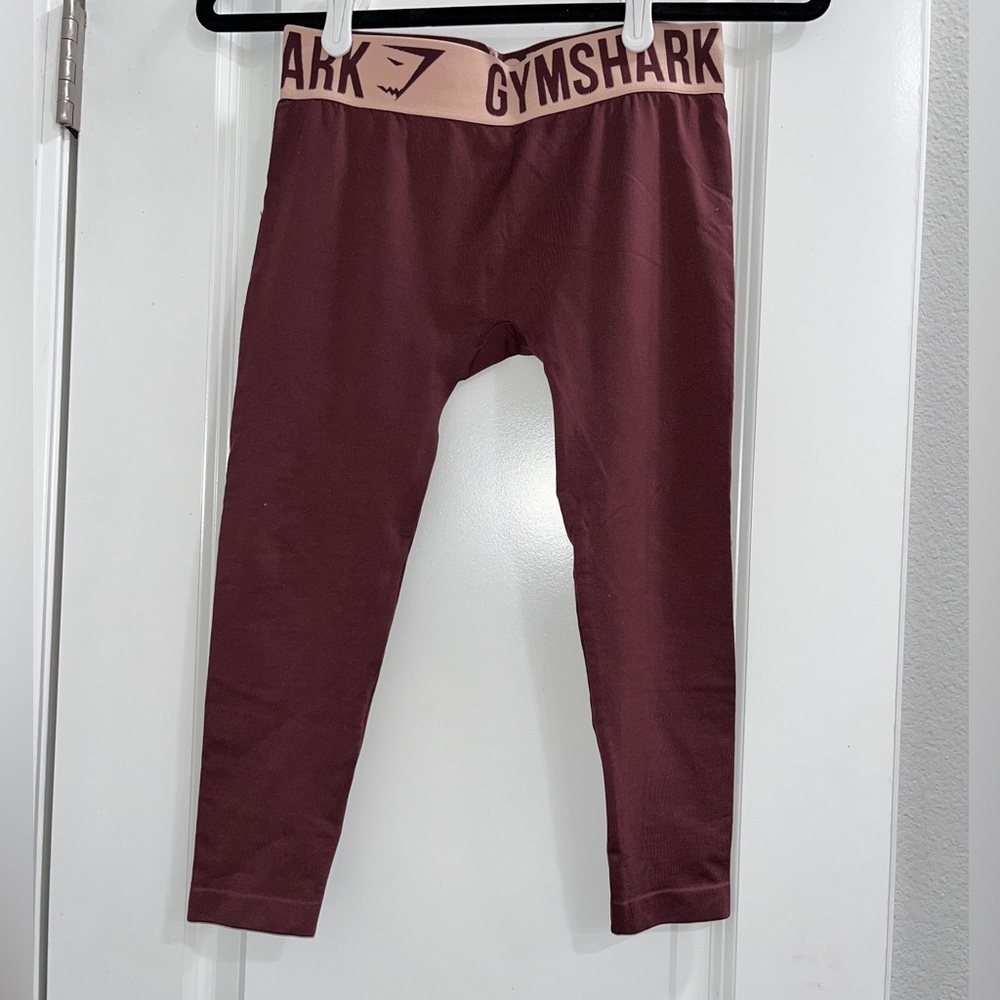 Berry Red Cropped Gymshark Leggings. Size XS
